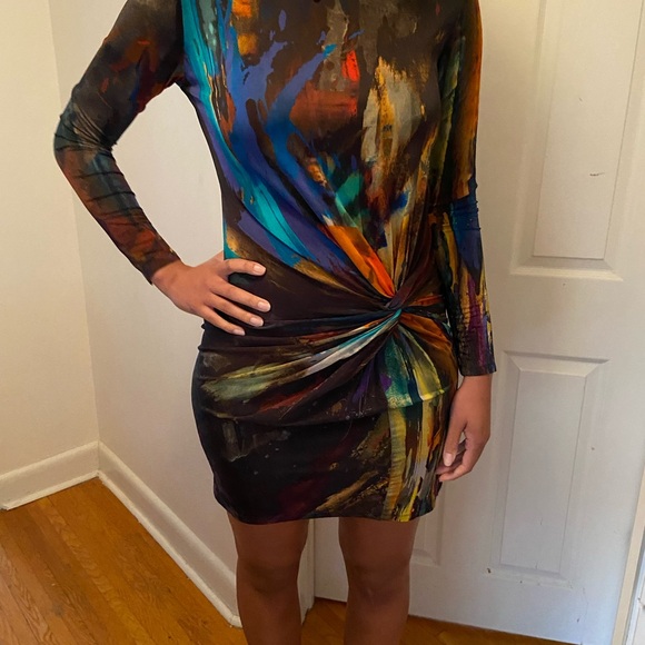 Ted Baker dress, size 3 or size 8, model is 6’2” - Picture 2 of 12
